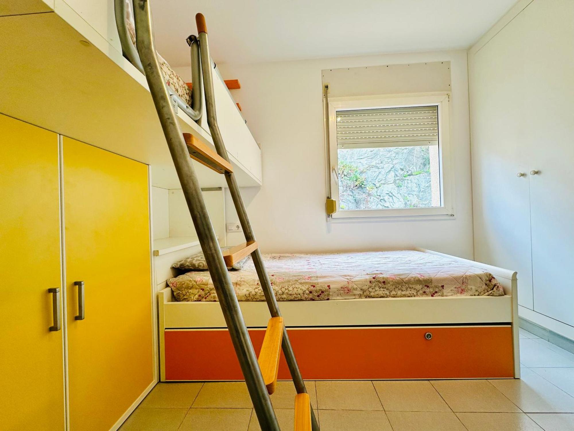 Roc Mar 3 3D - Apartamento Cerca Del Centro Y De La Playa - Terraza Con Vistas Al Mar Y Al Puerto Roses Luaran gambar