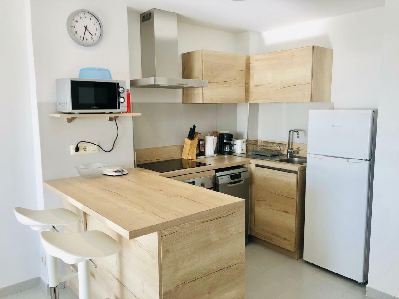 Roc Mar 3 3D - Apartamento Cerca Del Centro Y De La Playa - Terraza Con Vistas Al Mar Y Al Puerto Roses Luaran gambar